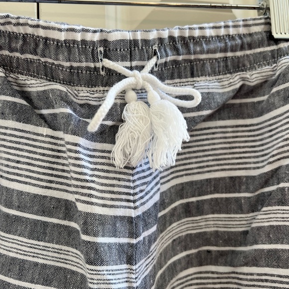 J. Jill Blue and White Striped Linen Shorts - Size XL - Picture 3 of 10